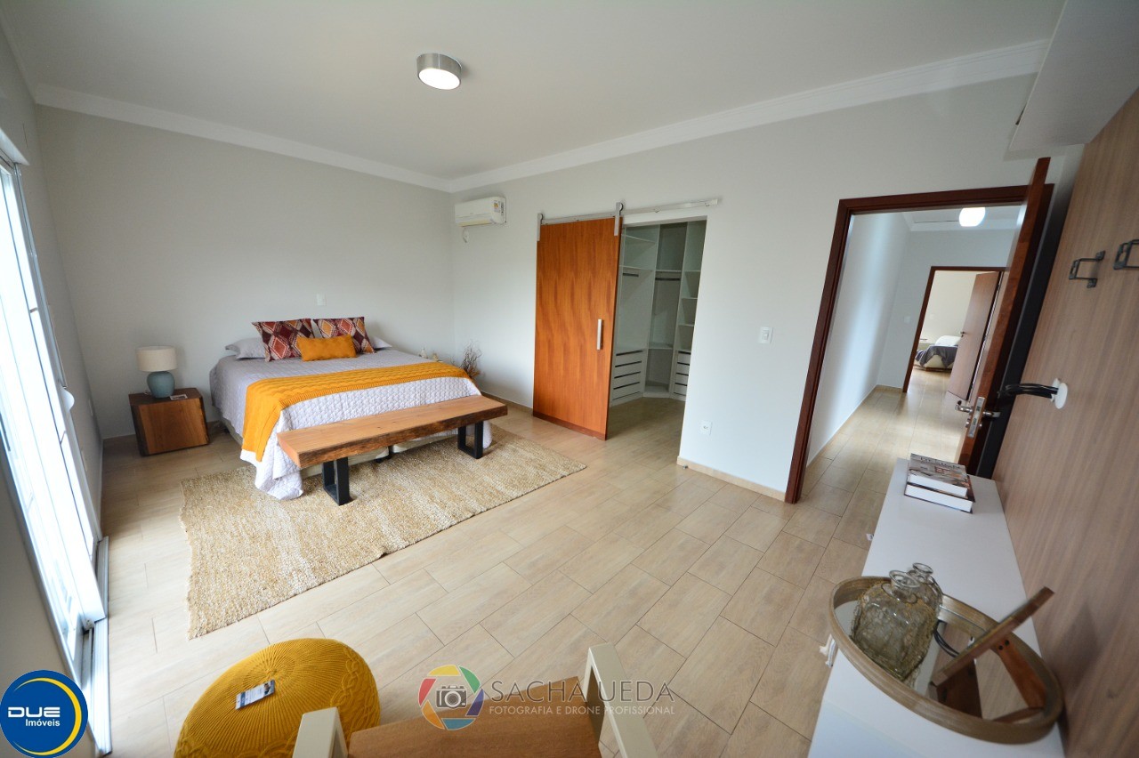 Casa à venda com 4 quartos, 300m² - Foto 35