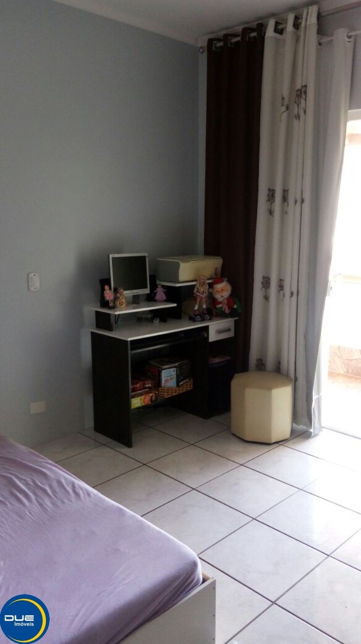 Casa à venda com 3 quartos, 300m² - Foto 18