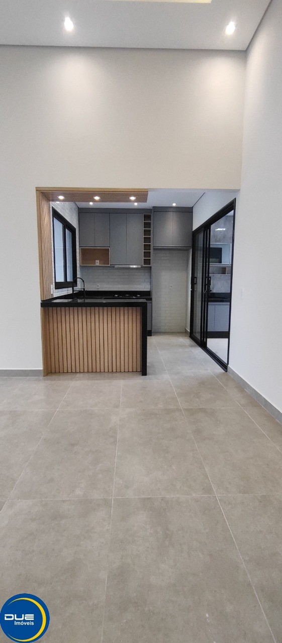 Casa à venda e aluguel com 3 quartos, 200m² - Foto 10