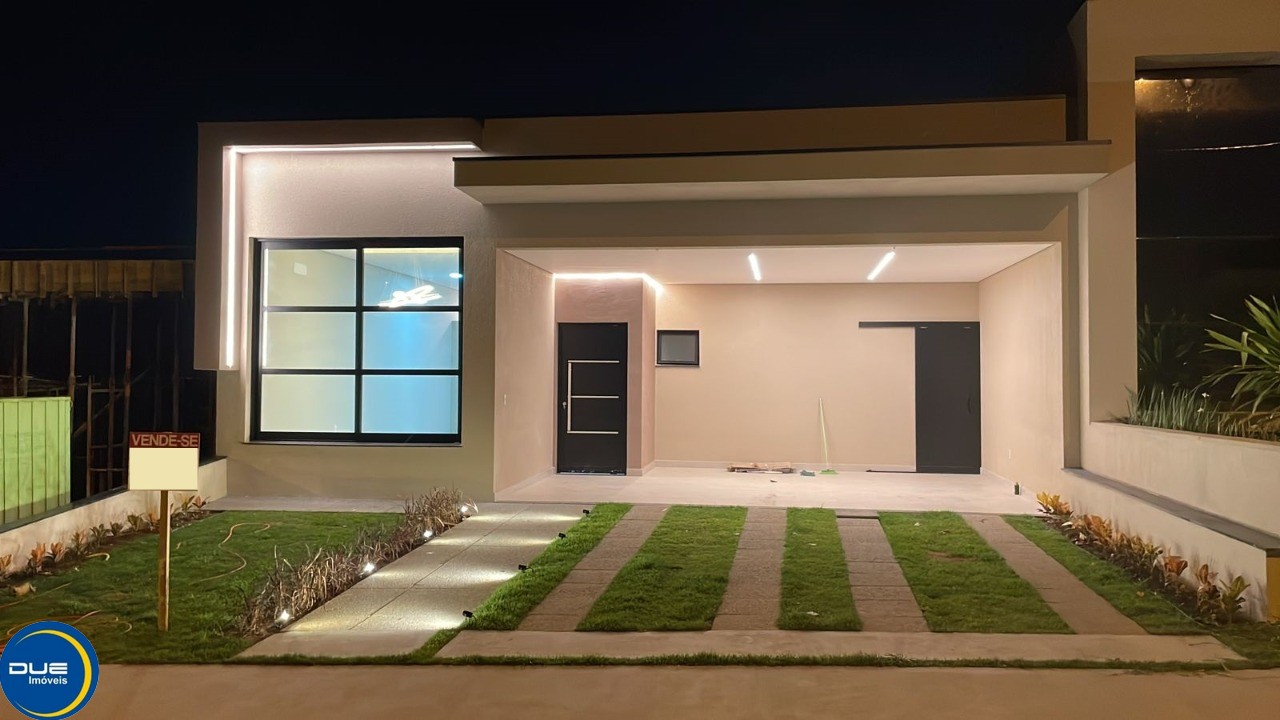 Casa à venda com 3 quartos, 306m² - Foto 1