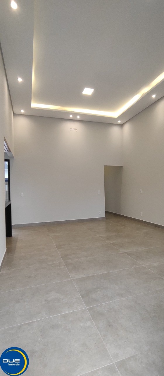 Casa à venda e aluguel com 3 quartos, 200m² - Foto 5