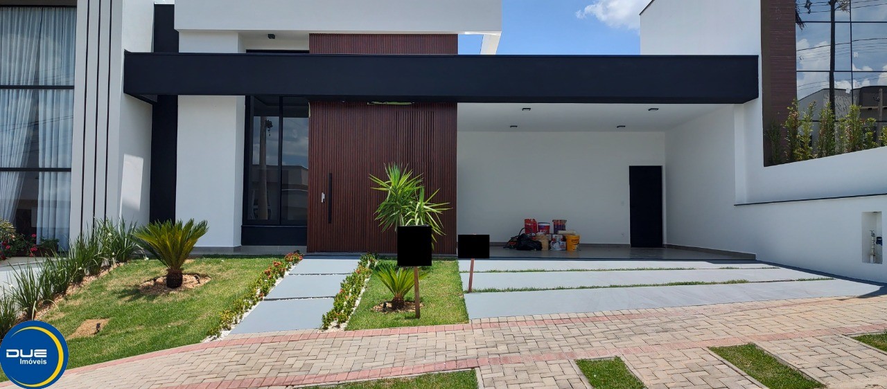 Casa à venda com 3 quartos, 300m² - Foto 2