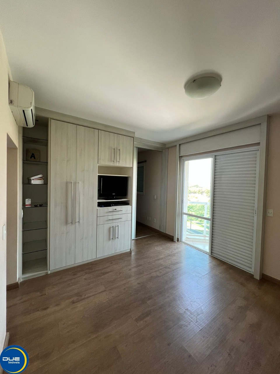 Apartamento à venda com 4 quartos, 188m² - Foto 8