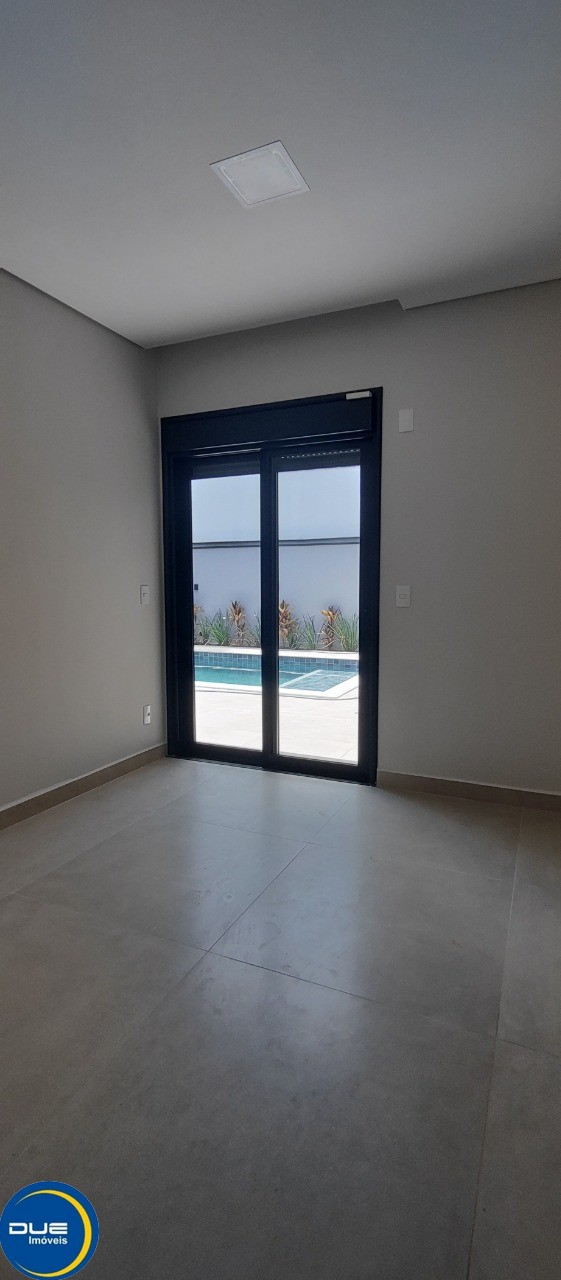 Casa à venda com 3 quartos, 300m² - Foto 18