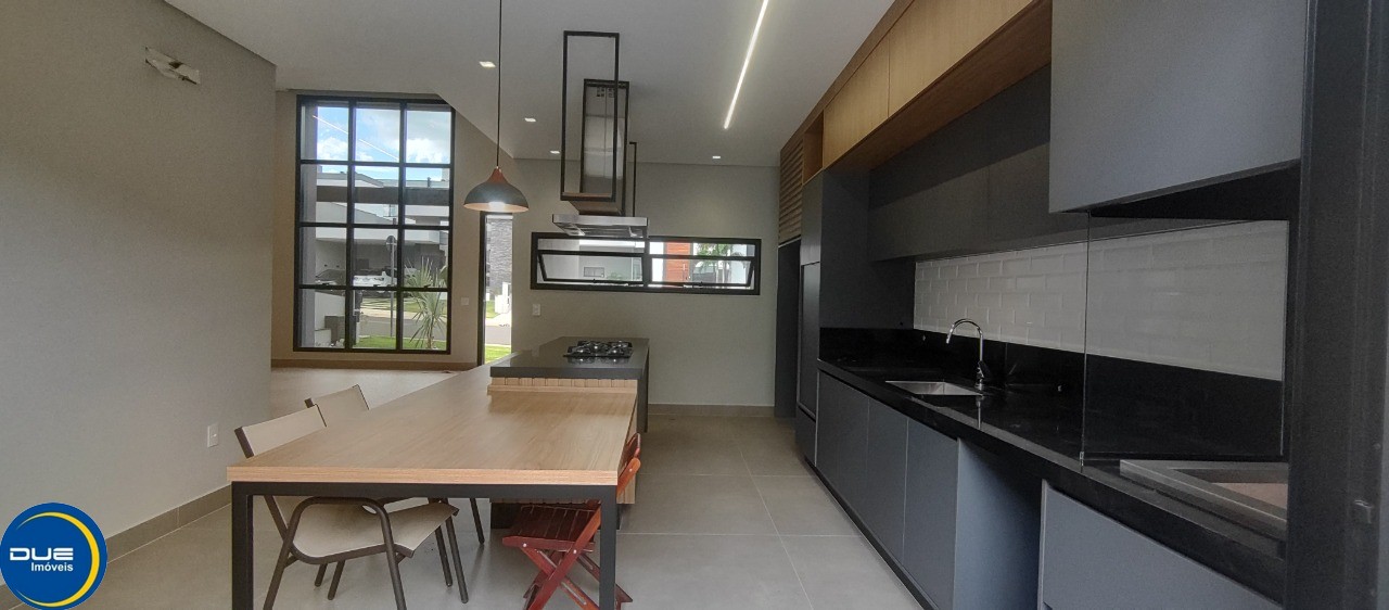 Casa à venda com 3 quartos, 300m² - Foto 15