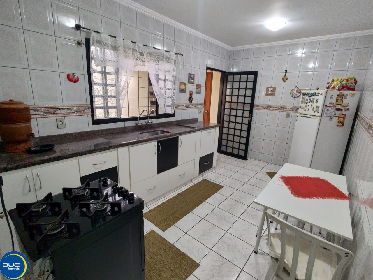 Casa à venda com 2 quartos, 103m² - Foto 10