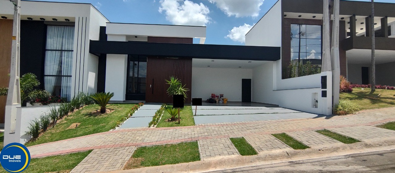 Casa à venda com 3 quartos, 300m² - Foto 1