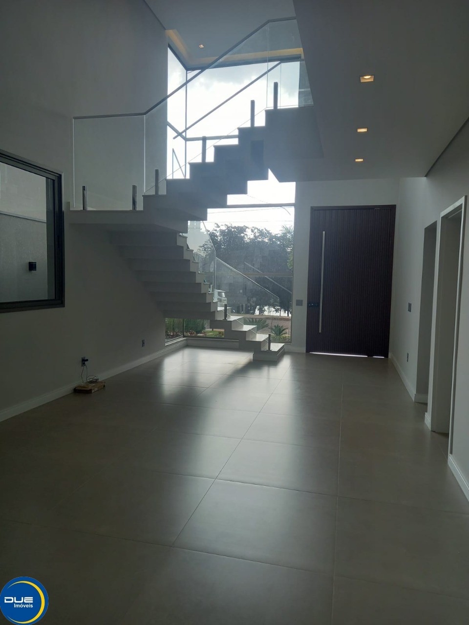 Casa à venda com 3 quartos, 360m² - Foto 4