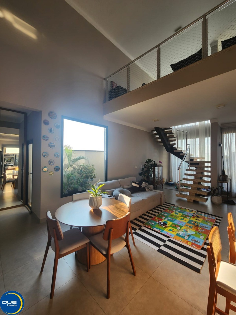 Casa à venda com 3 quartos, 300m² - Foto 3