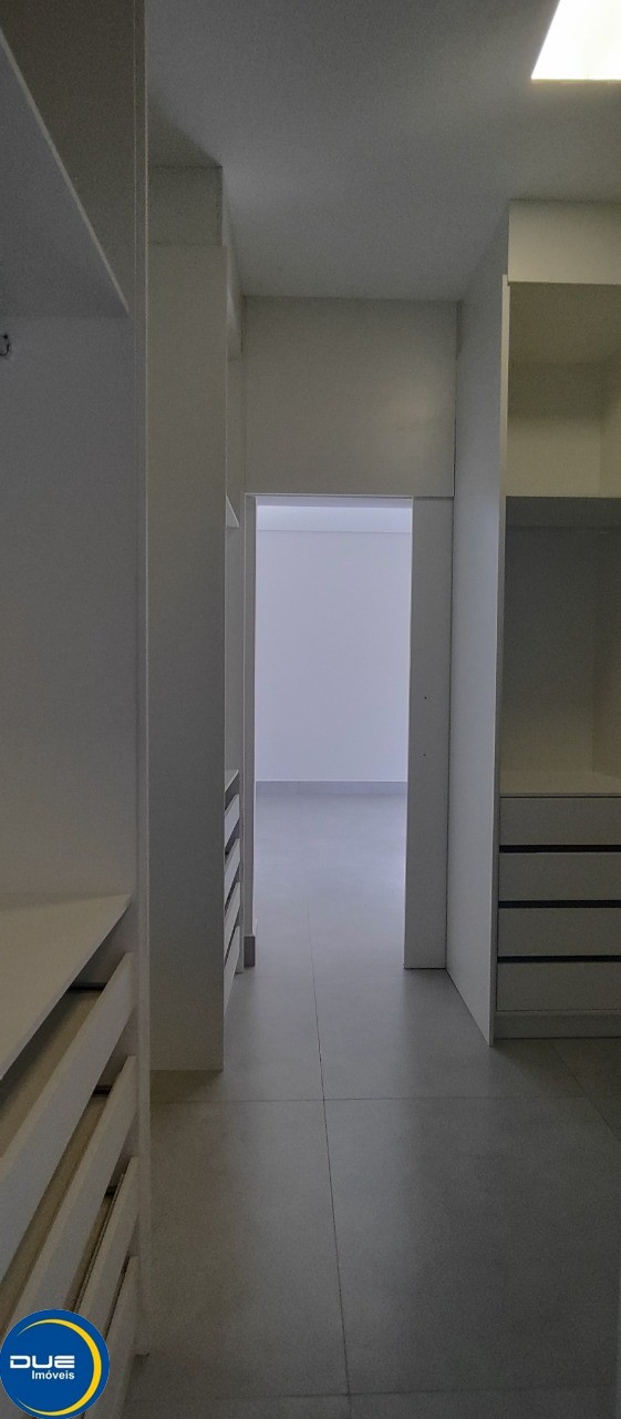 Casa à venda com 3 quartos, 320m² - Foto 37