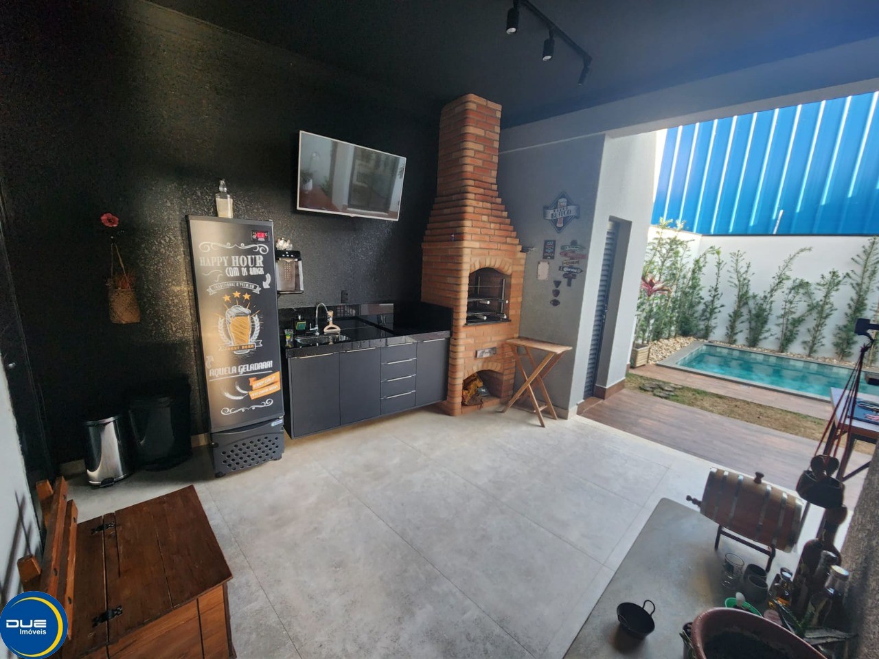 Casa à venda com 3 quartos, 300m² - Foto 8