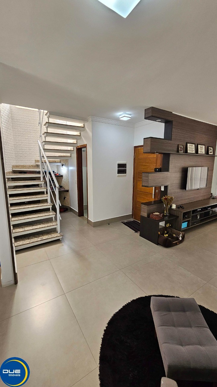 Casa à venda com 3 quartos, 173m² - Foto 8