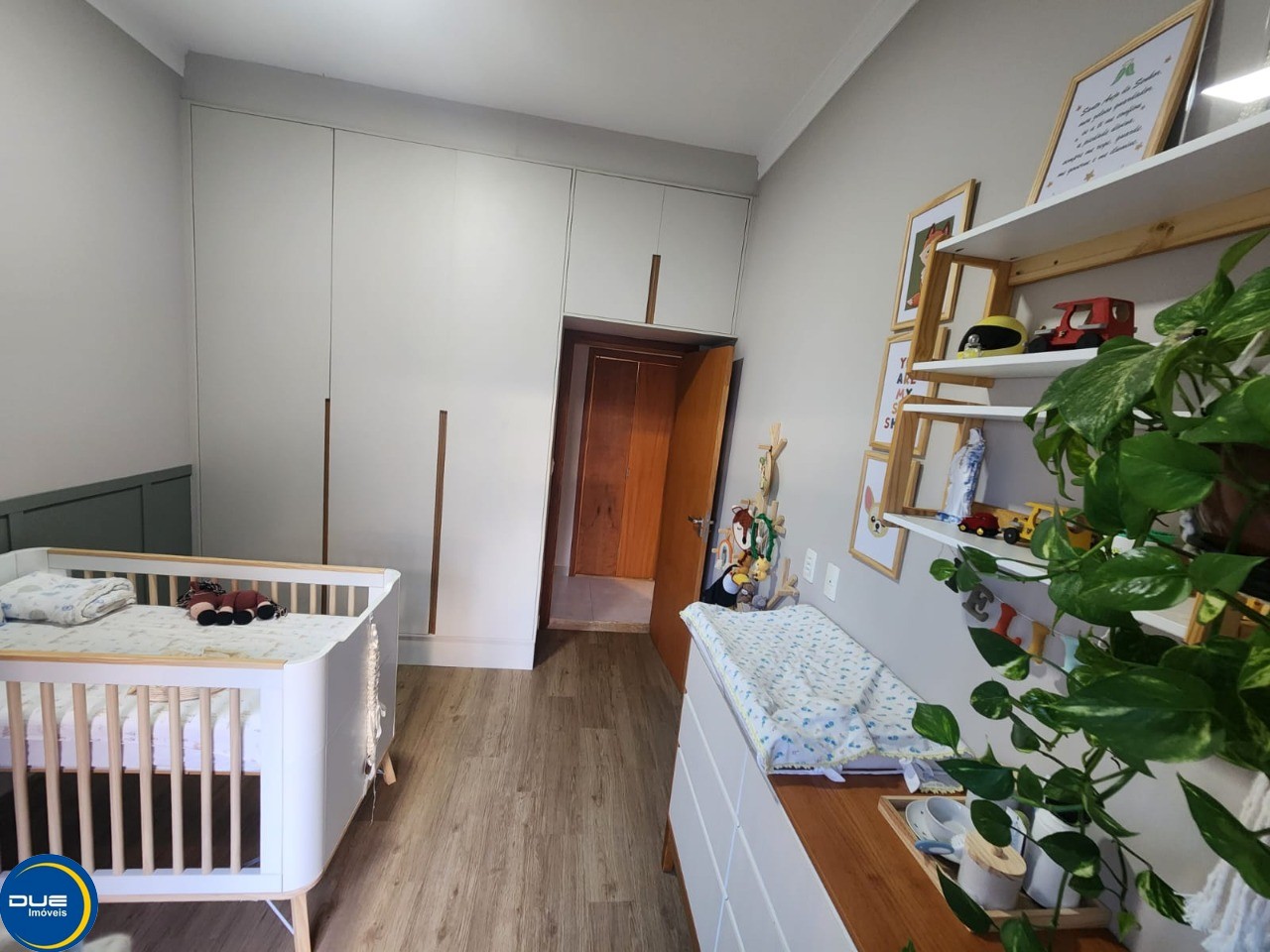 Casa à venda com 3 quartos, 300m² - Foto 12