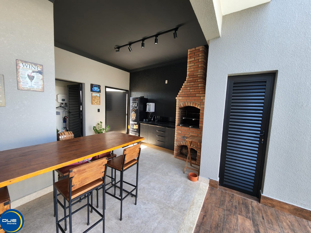 Casa à venda com 3 quartos, 300m² - Foto 7