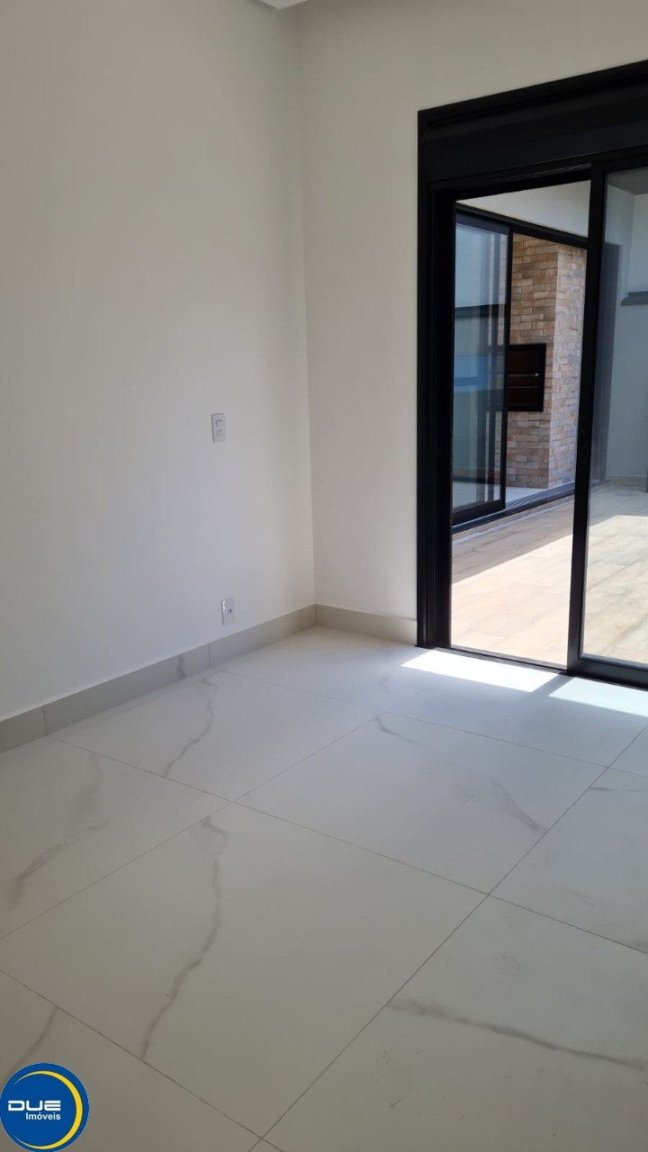 Casa à venda com 3 quartos, 330m² - Foto 11