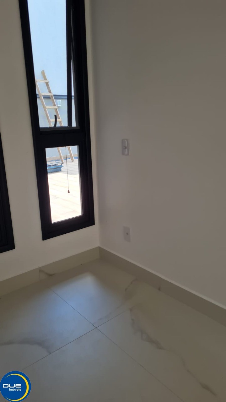 Casa à venda com 3 quartos, 330m² - Foto 16