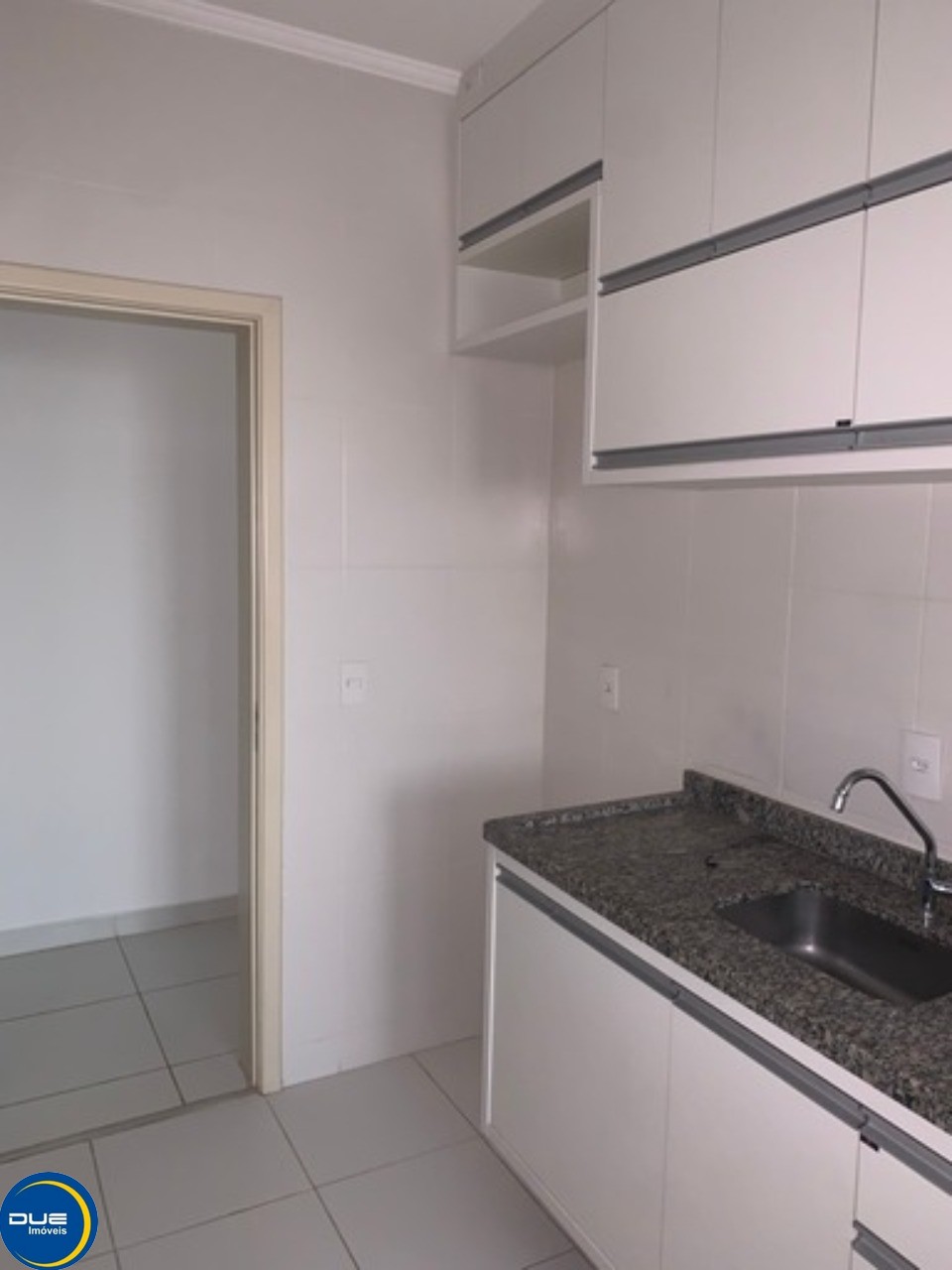 Apartamento para alugar com 2 quartos, 68m² - Foto 11