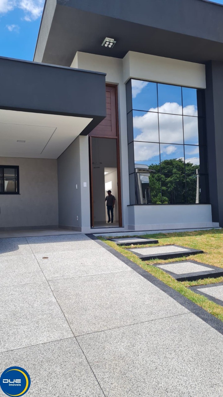 Casa à venda com 3 quartos, 330m² - Foto 3