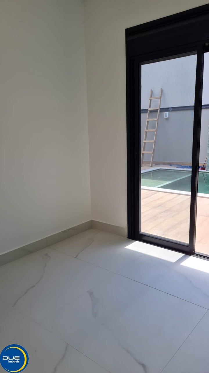 Casa à venda com 3 quartos, 330m² - Foto 14