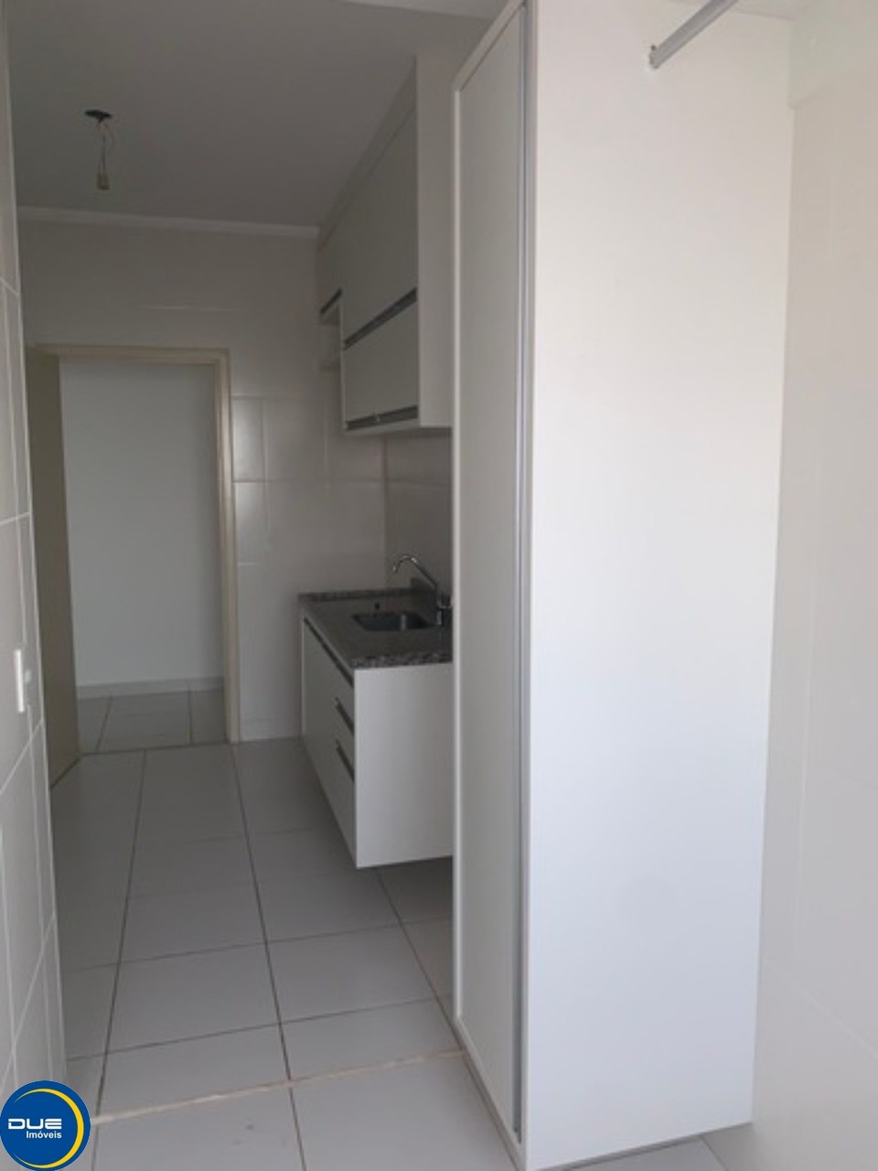 Apartamento para alugar com 2 quartos, 68m² - Foto 13