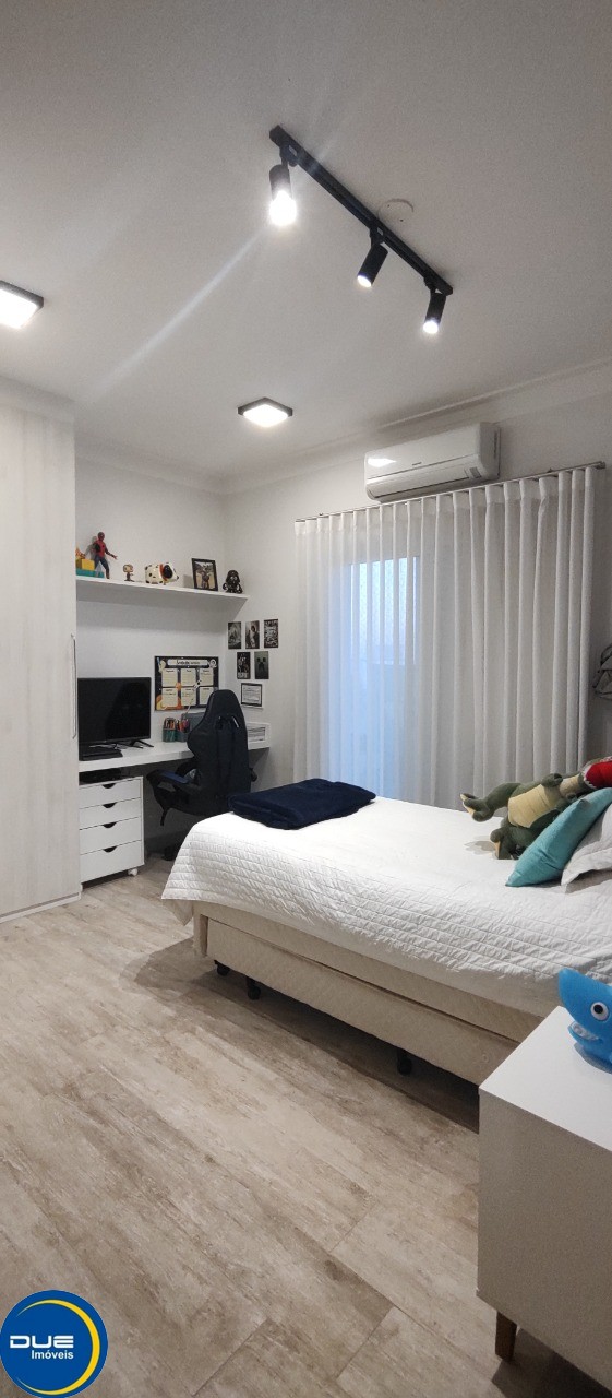 Casa à venda com 3 quartos, 300m² - Foto 43