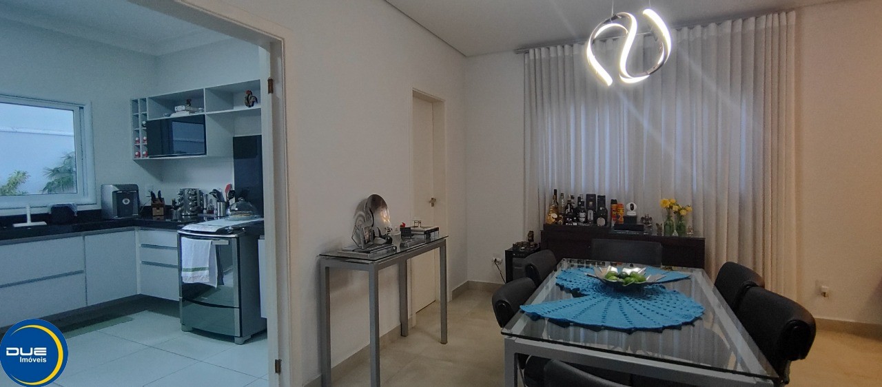 Casa à venda com 3 quartos, 300m² - Foto 10