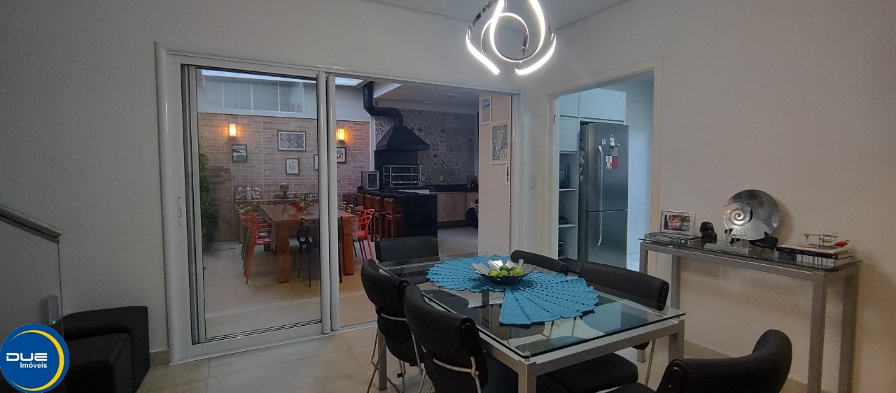 Casa à venda com 3 quartos, 300m² - Foto 16