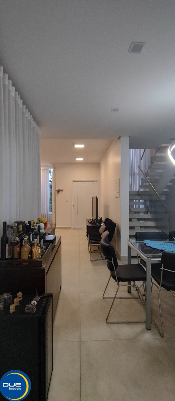 Casa à venda com 3 quartos, 300m² - Foto 27