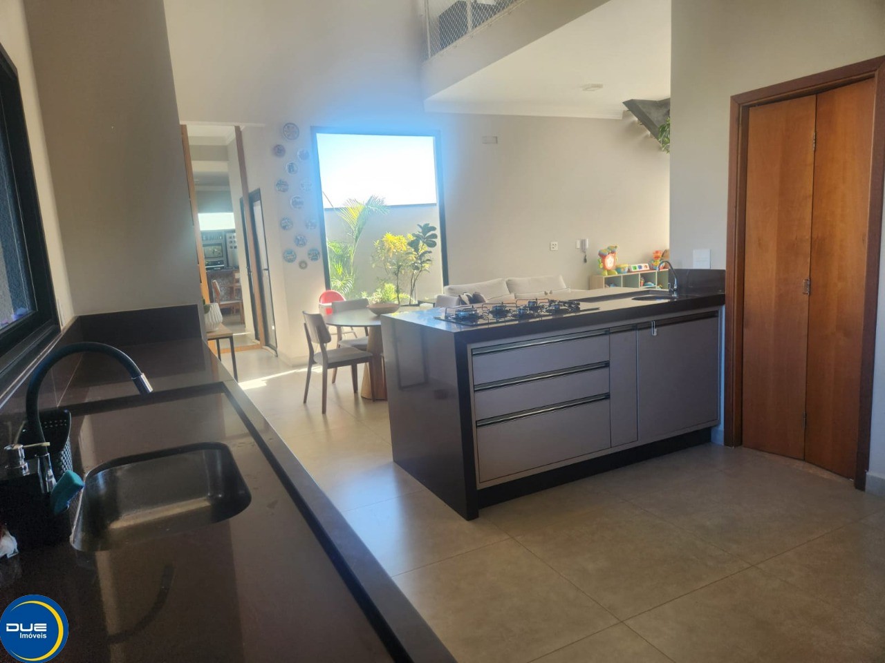 Casa à venda com 3 quartos, 300m² - Foto 29