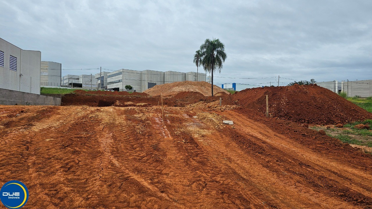 Loteamento e Condomínio, 1000 m² - Foto 2