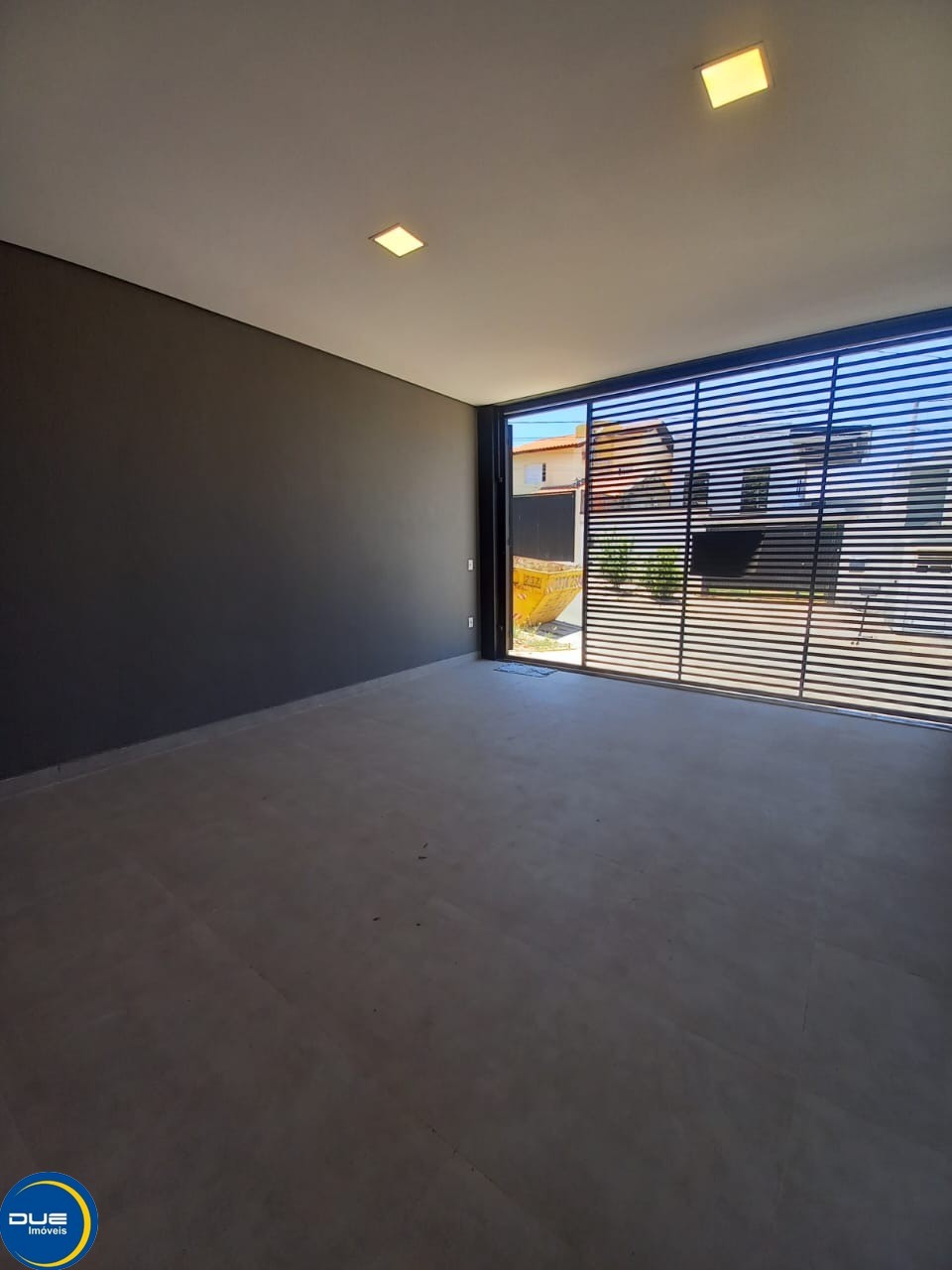 Casa à venda com 3 quartos, 170m² - Foto 2