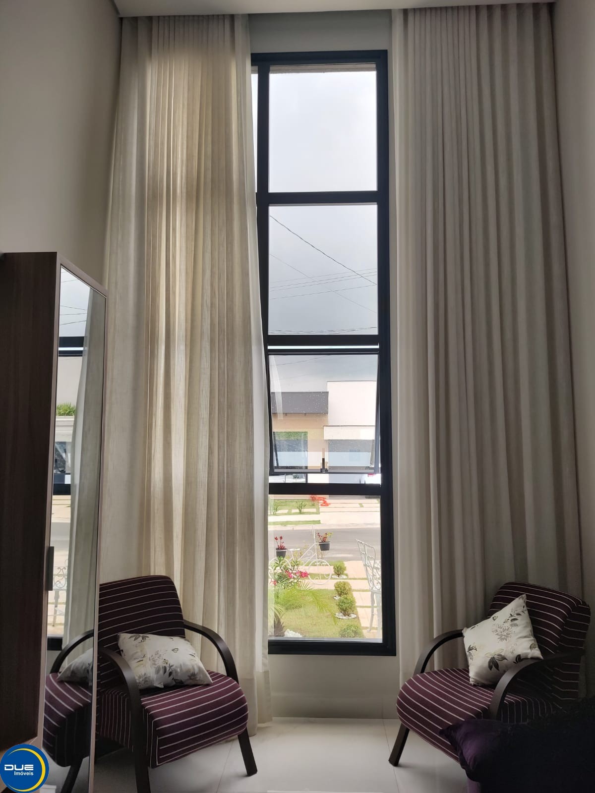Casa à venda com 3 quartos, 141m² - Foto 2