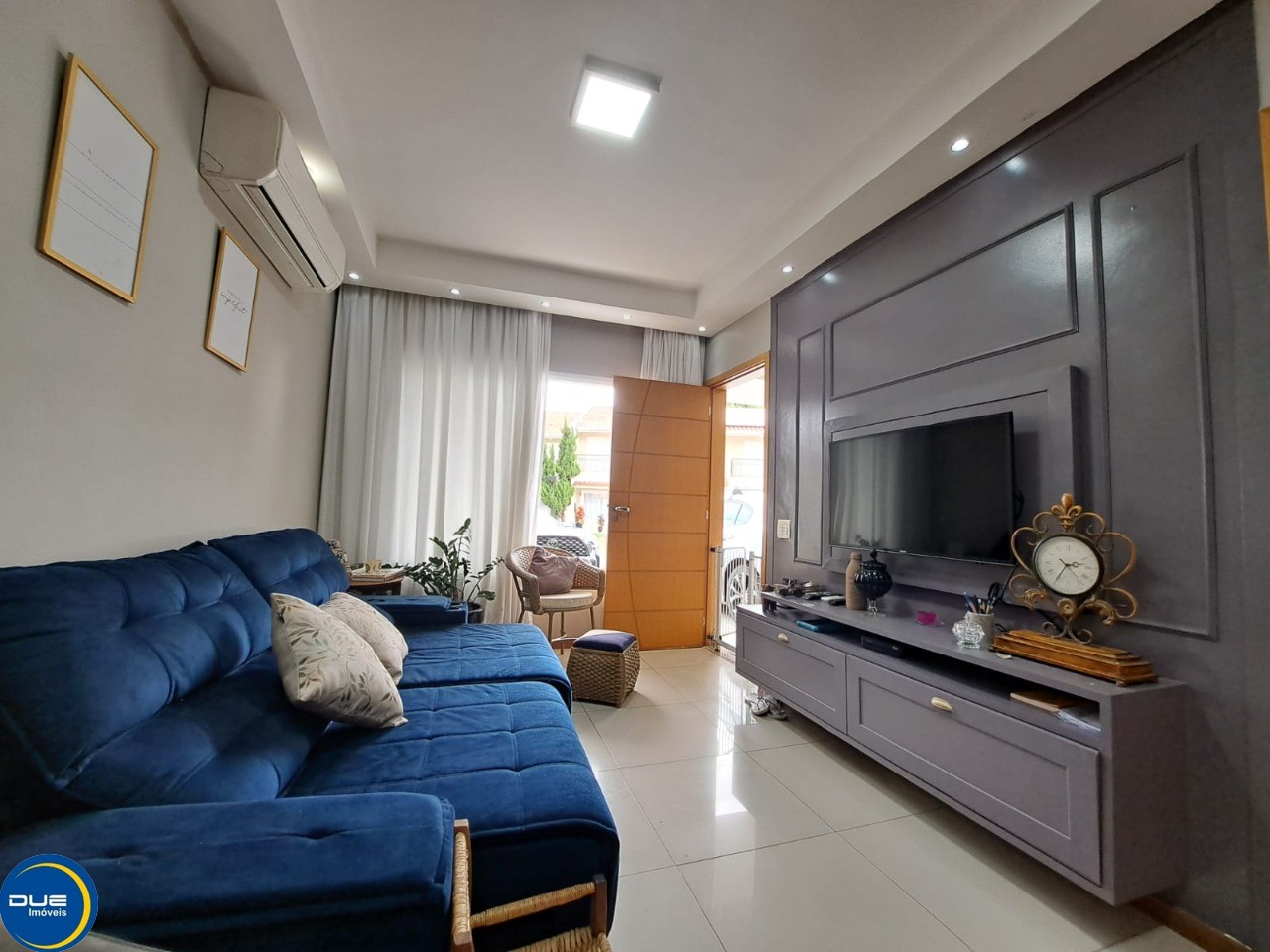 Casa à venda com 3 quartos, 150m² - Foto 1