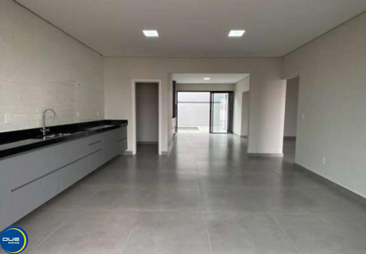 Casa à venda com 3 quartos, 300m² - Foto 13