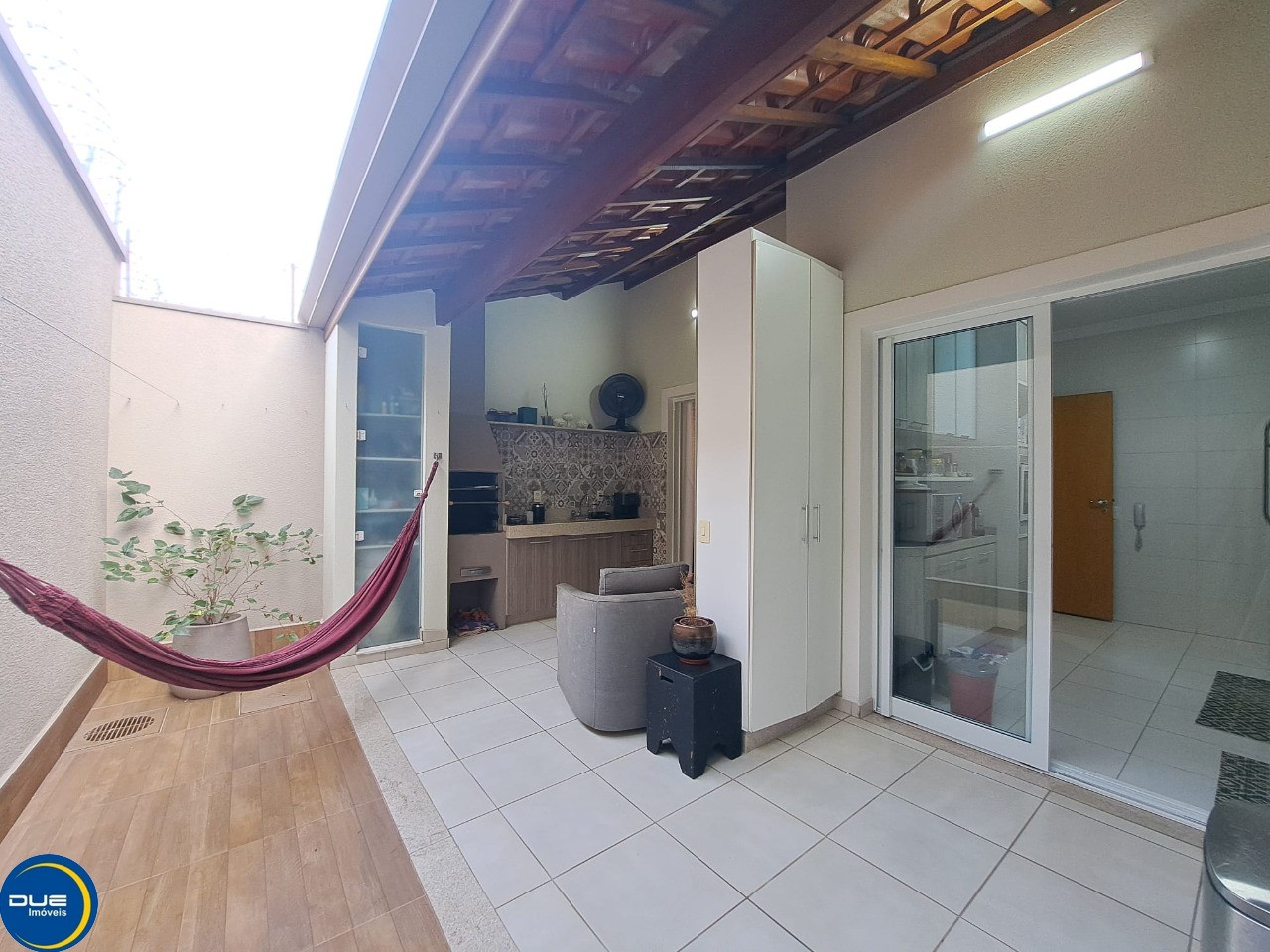 Casa à venda com 3 quartos, 150m² - Foto 17