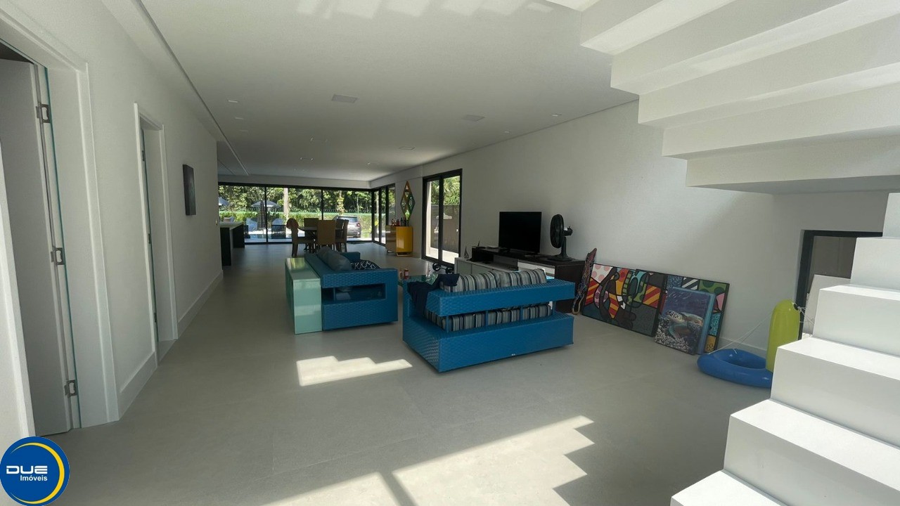 Casa à venda com 6 quartos, 390m² - Foto 11