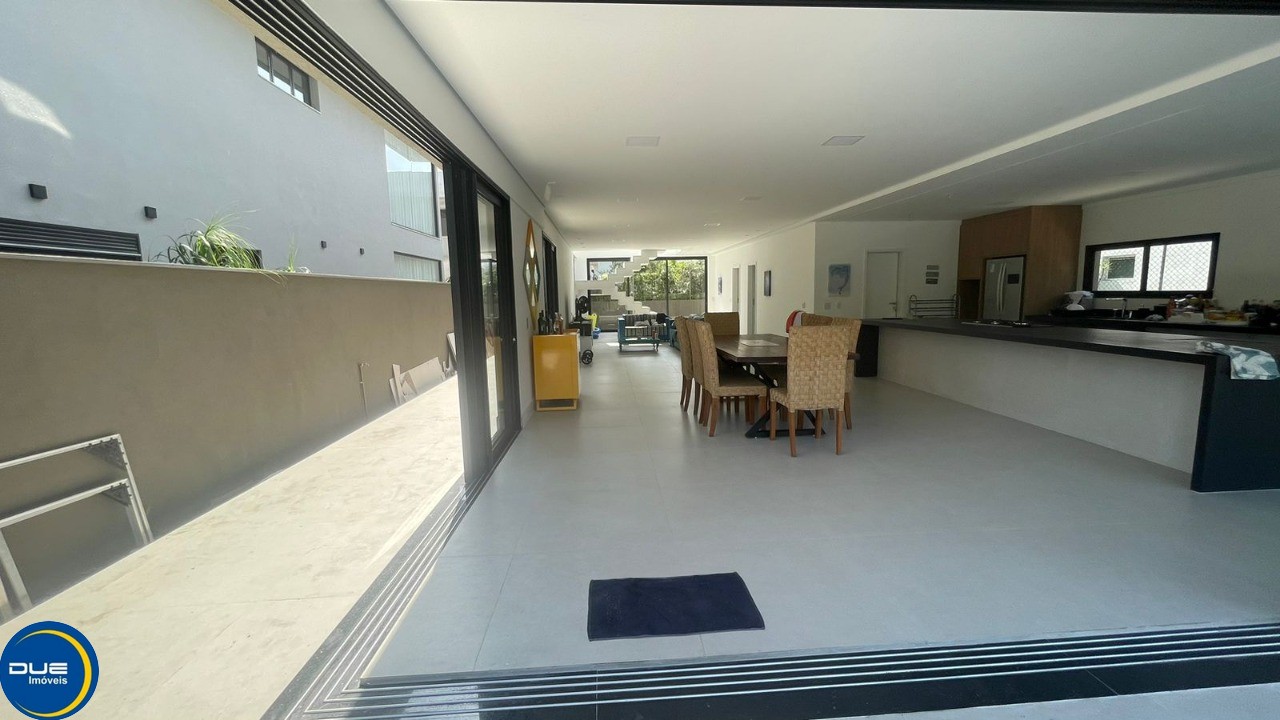 Casa à venda com 6 quartos, 390m² - Foto 8