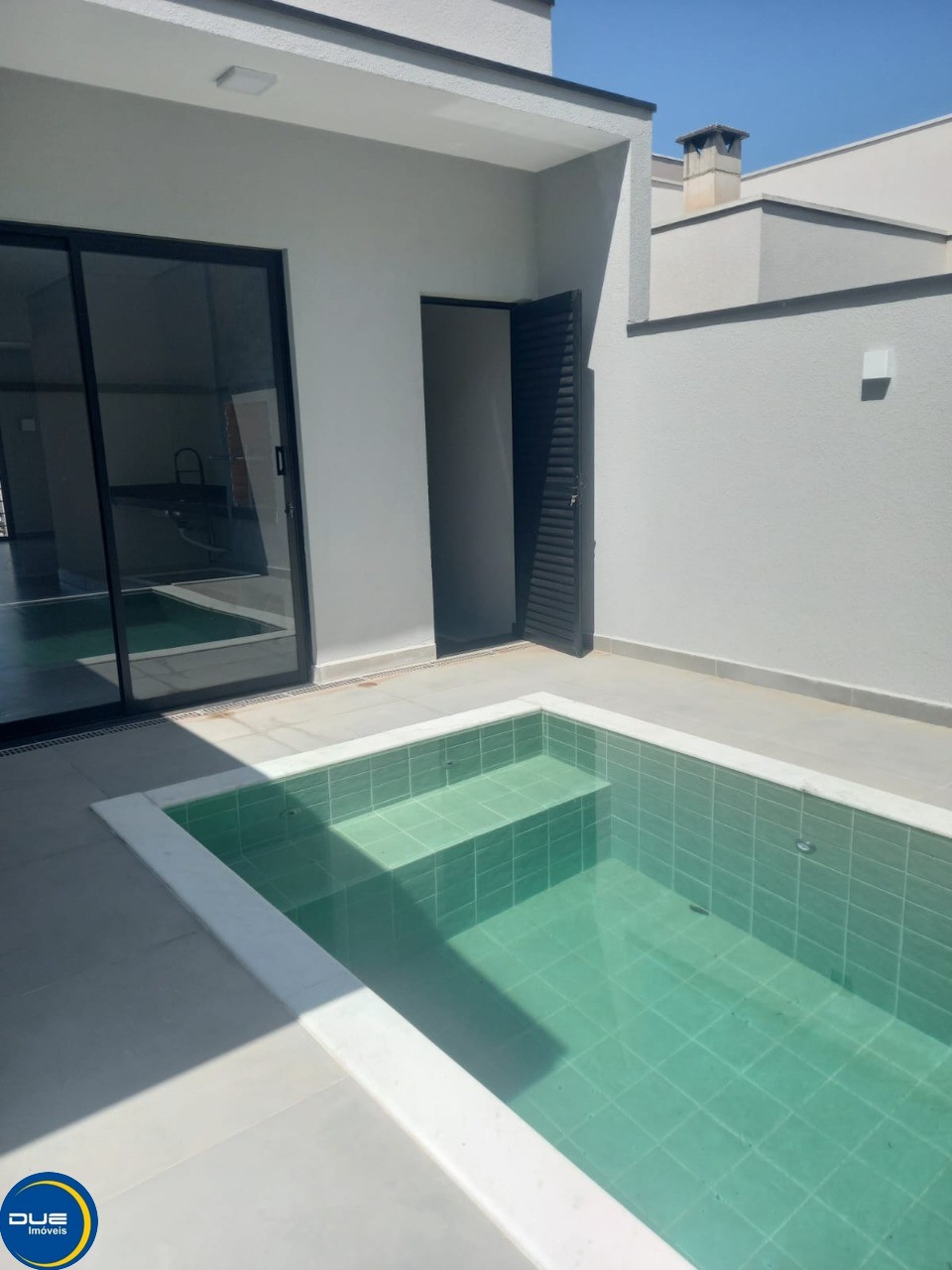 Casa à venda com 3 quartos, 300m² - Foto 3