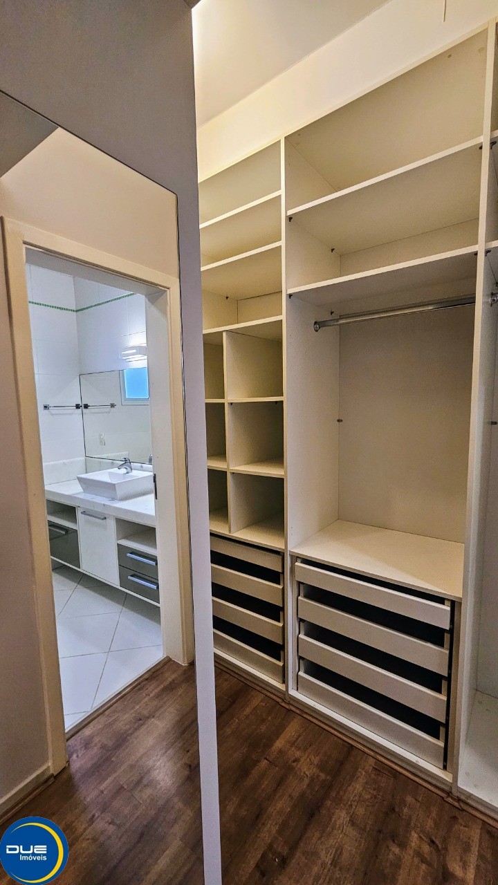 Casa à venda com 4 quartos, 350m² - Foto 23