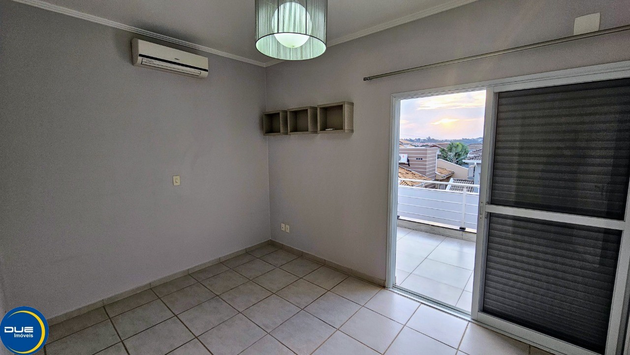 Casa à venda com 4 quartos, 350m² - Foto 25