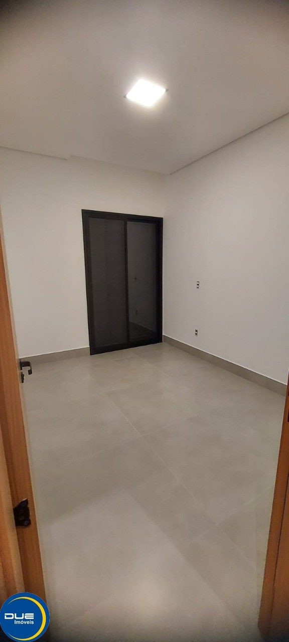 Casa à venda com 3 quartos, 300m² - Foto 14