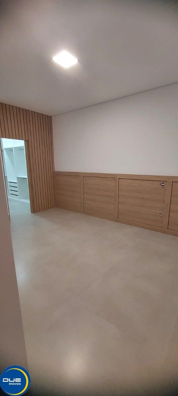 Casa à venda com 3 quartos, 300m² - Foto 16