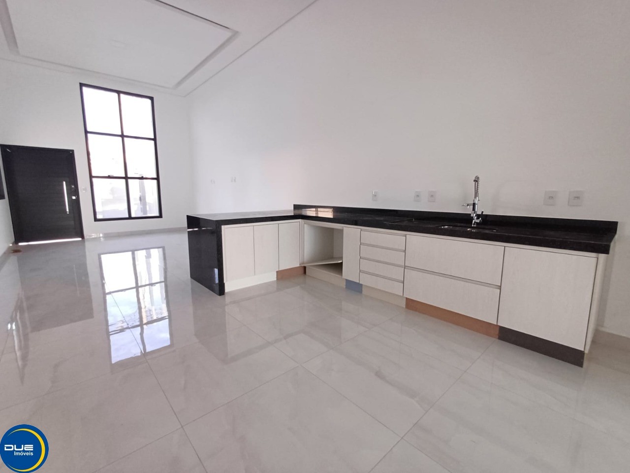 Casa à venda com 3 quartos, 300m² - Foto 11