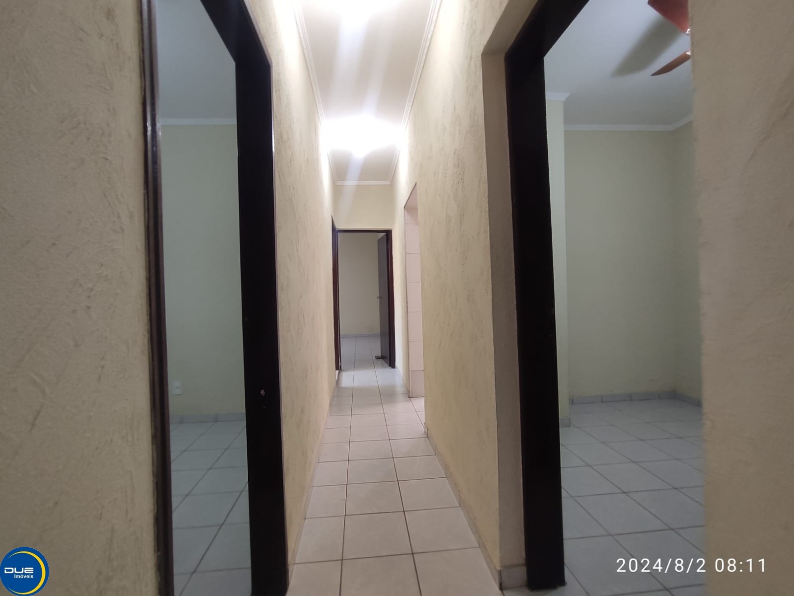 Casa à venda com 3 quartos, 208m² - Foto 4