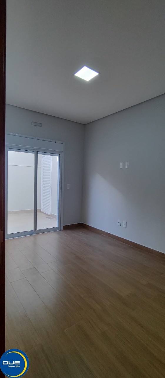 Casa à venda com 4 quartos, 300m² - Foto 11