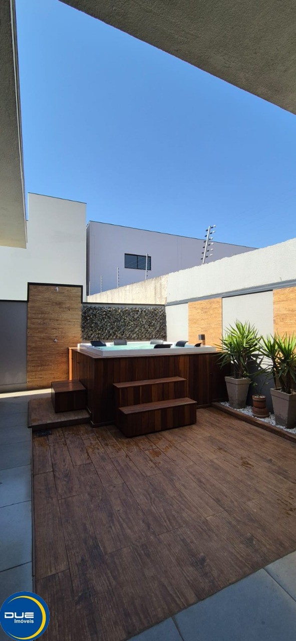 Casa à venda com 3 quartos, 300m² - Foto 14