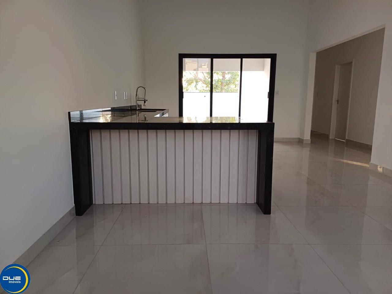 Casa à venda com 3 quartos, 300m² - Foto 10