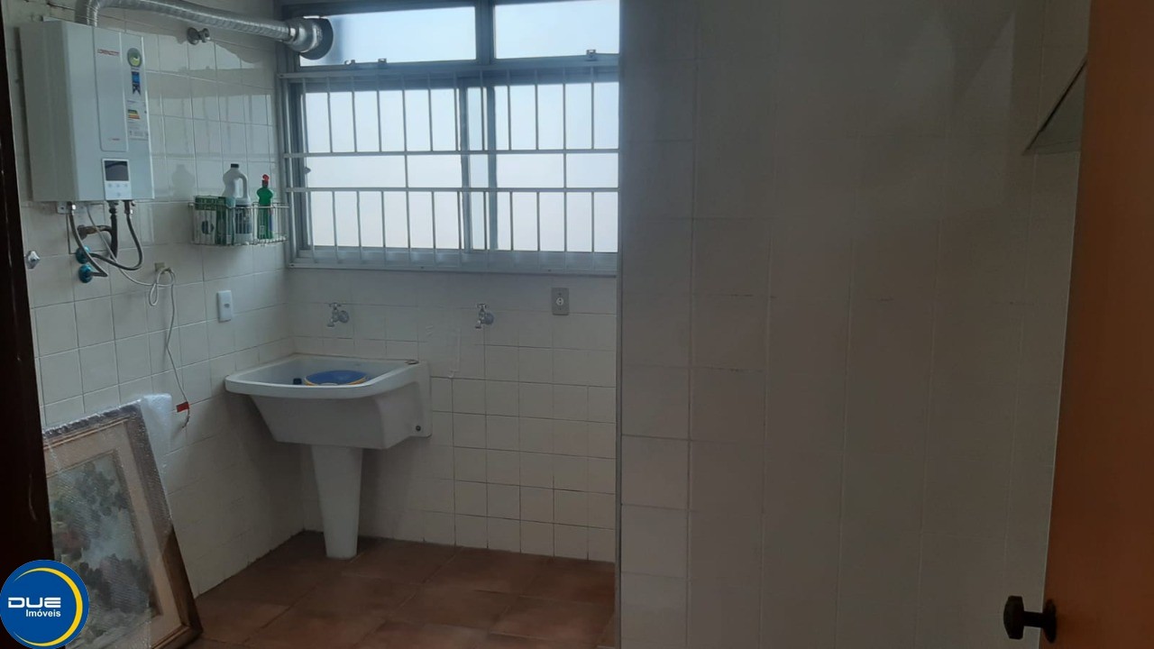 Apartamento à venda com 3 quartos, 155m² - Foto 4