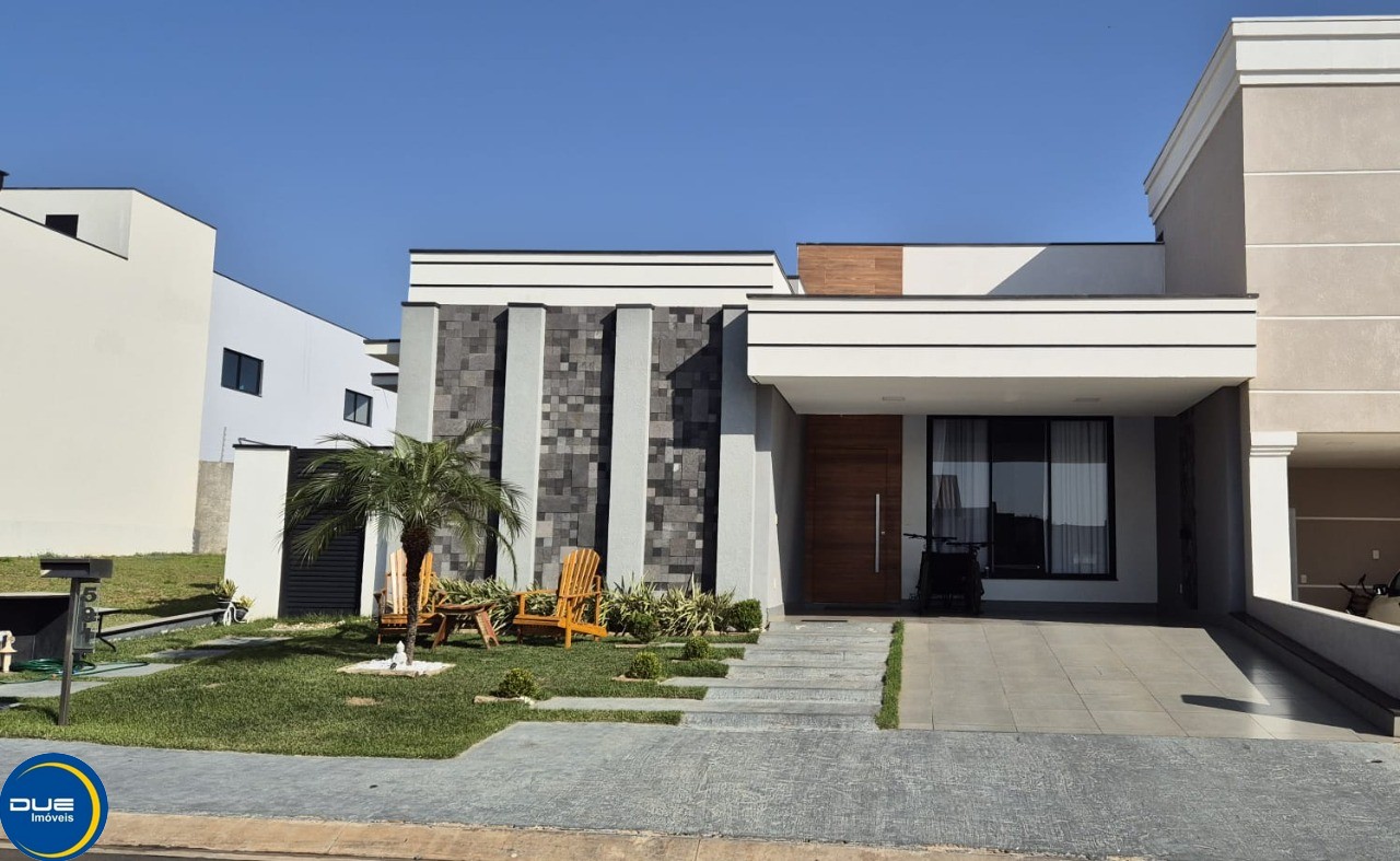 Casa à venda com 3 quartos, 300m² - Foto 1