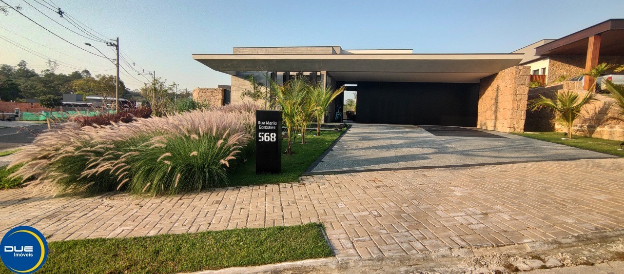 Casa à venda com 4 quartos, 1000m² - Foto 1